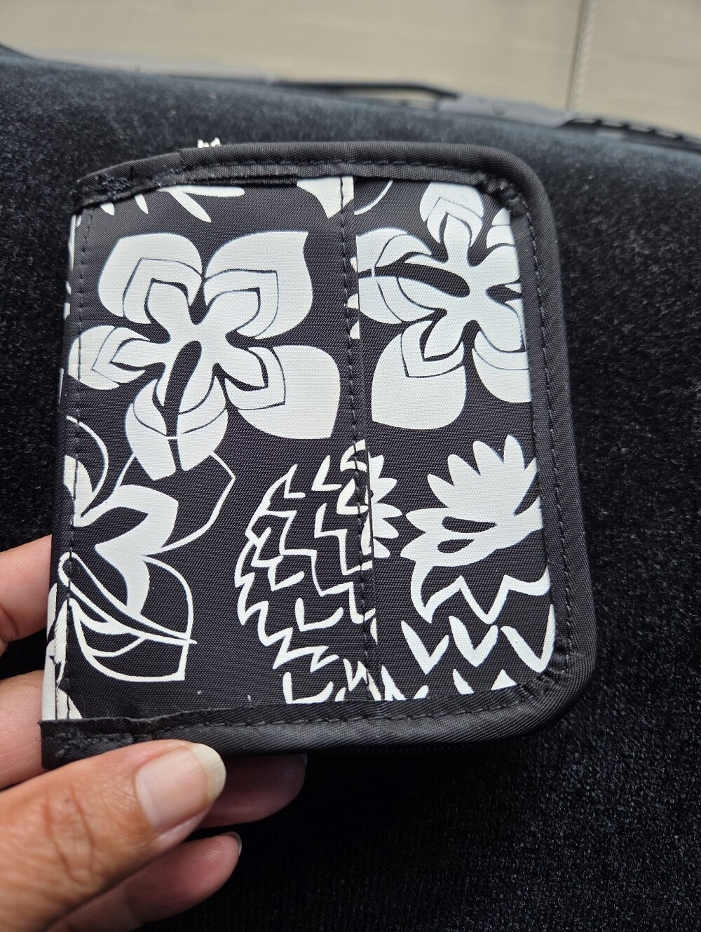 Black & White Floral Zip Wallet